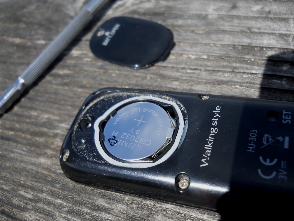 How to Change the Battery For Your Omron HJ303 Pedometer