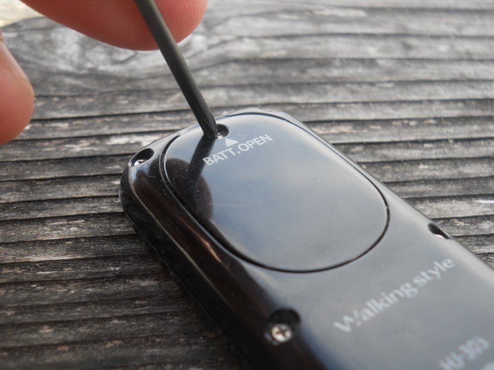 How to Change the Battery For Your Omron HJ303 Pedometer