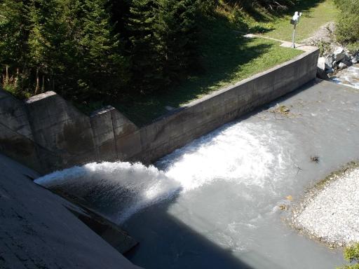 Dam!