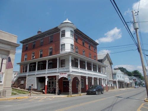 Doyle Hotel