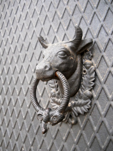 Love the door knockers!