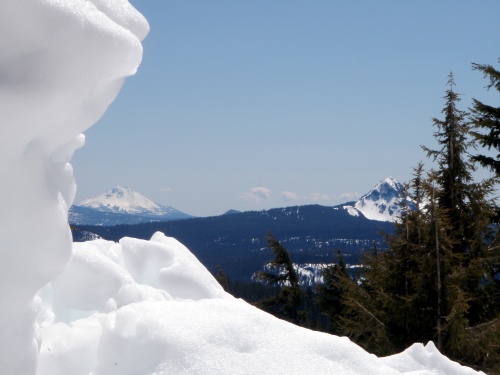 Mt. McLoughlin (L) and Union Peak (R)