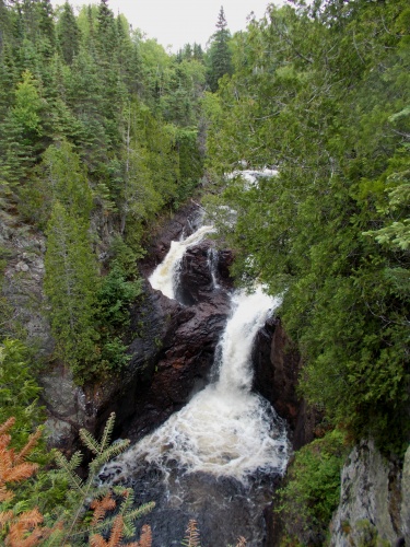 Devil's Kettle Falls